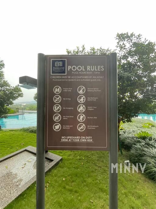 Parkland Batu 11 Near Mrt 5-6pax Free Parking