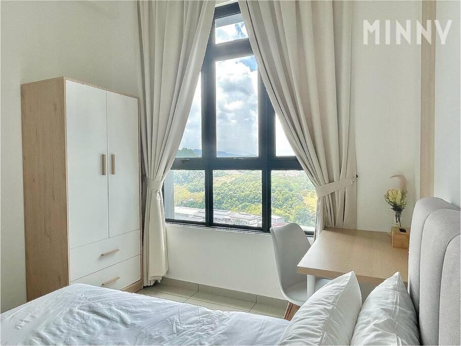 Parkland Batu 11 Near Mrt 5-6pax Free Parking Apartment Cheras