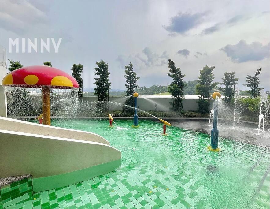 Apartment Parkland Batu 11 Near Mrt 5-6pax Free Parking Cheras